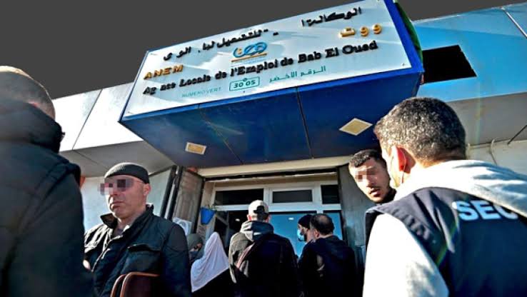 عيد العمال: تزايد أرقام الدعم الاجتماعي على حساب اقتصاد لا يزال رهين المحروقات