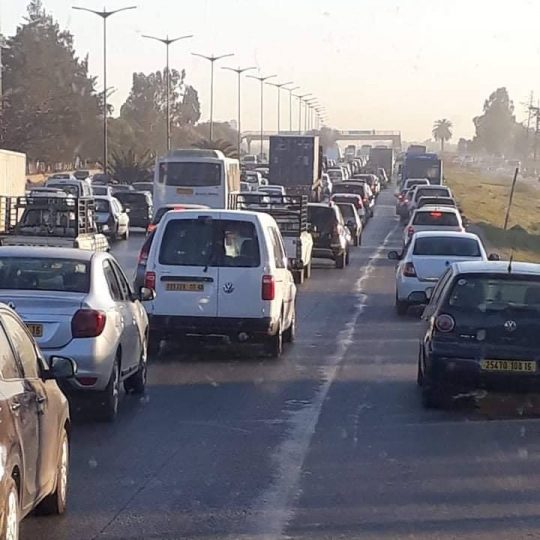 Tous les axes routiers menant vers Alger verrouillés