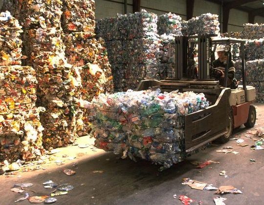 Algérie : les centres d&rsquo;enfouissement seront reconvertis en complexes de recyclage des déchets