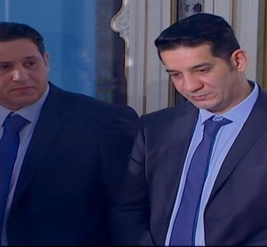 Deux fils de Gaid Salah sont sous interdiction de sortie du territoire national