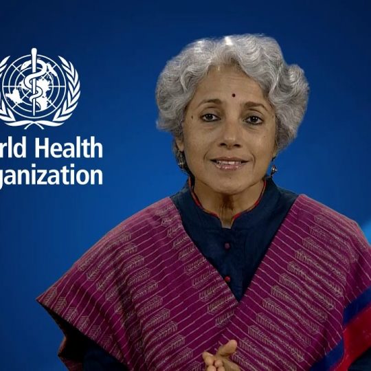« C’est une pandémie : il faut s&rsquo;attaquer au virus, et non pas aux personnes vulnérables » (Dr Soumya Swaminathan, Scientifique-cheffe, à l&rsquo;OMS)