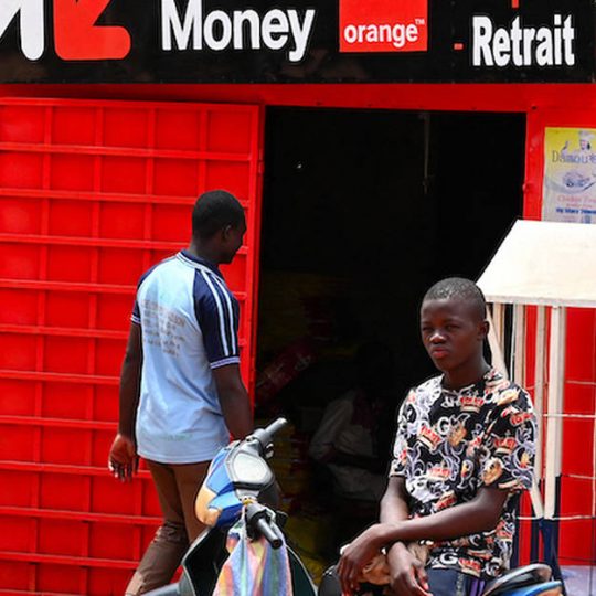 Les envois de fonds devraient reculer de 8% dans la région MENA en 2020 et 2021 (BM)