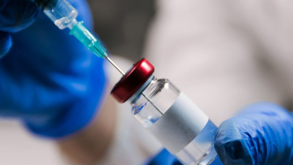 Un géant pharmaceutique compte construire une usine de vaccins ARN messager en Afrique