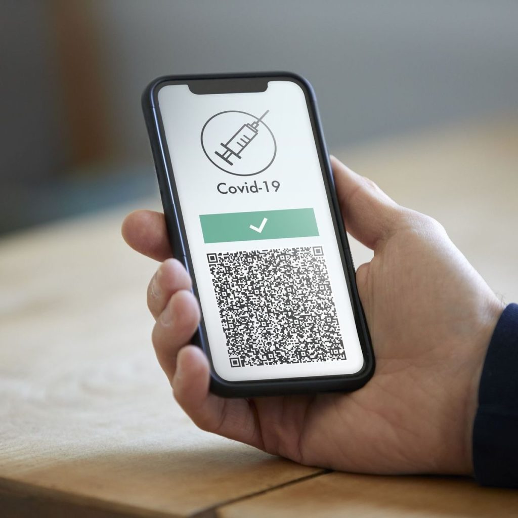 Covid-19 : Faut-il instaurer un passe sanitaire en Algérie ?