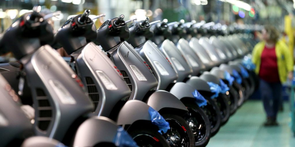 Un constructeur italien de scooters reçu par Zitouni