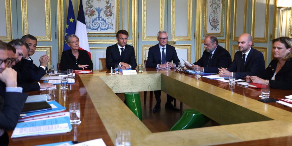 Algérie-France  : Macron réunit ses ministres en relation avec la crise