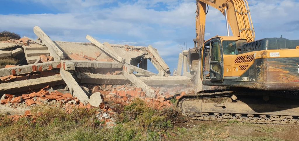 Opération de démolition de bâtisses illicites sur la côte de Bejaia