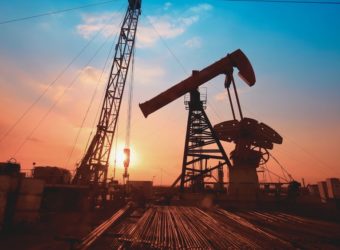 Détroit d&rsquo;Ormuz, porte-avions et brut indien : pourquoi le baril repart à ...