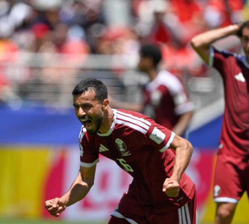 Boualem Khoukhi célèbre son but contre la Suisse lors de la Coupe du monde 2026 au Levi's Stadium de Santa Clara