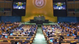 Salle de l'Assemblée générale des Nations unies lors du vote de la résolution climat A/80/L.65 le 20 mai 2026.