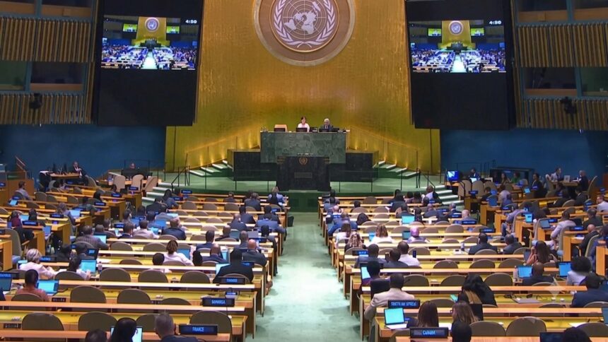 Salle de l'Assemblée générale des Nations unies lors du vote de la résolution climat A/80/L.65 le 20 mai 2026.