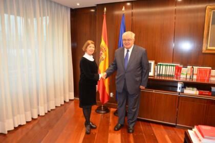 Taous Ferrouki avec le président de la cour constitutionnelle espagne en novembre 2018