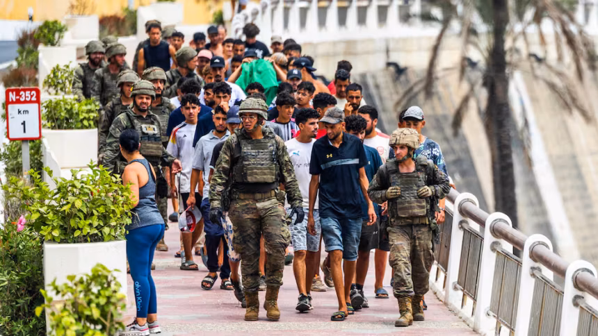 Ceuta - retour au Maroc - Soldats