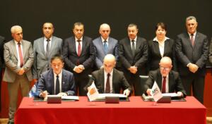 Signature des contrats du projet phosphate intégré entre Sonatrach, CHEC et Saipem à Alger, le 12 août 2026