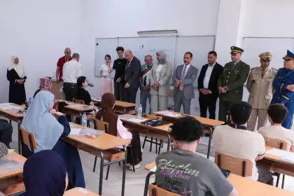 وفد وزاري داخل قسم