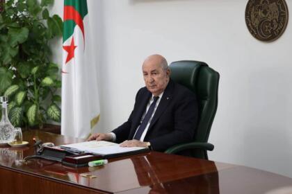 Abdelmadjid Tebboune à son bureau, à la Présidence de la République.
