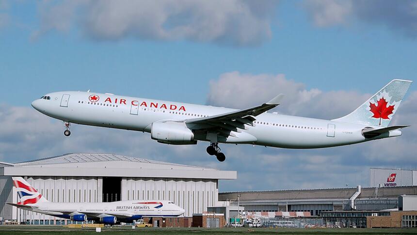 Airbus A330-300 d'Air Canada au décollage à l'aéroport de Londres Heathrow