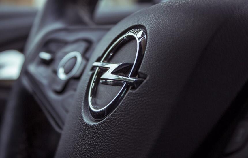 Opel Astra J concernée par le rappel des airbags Takata en Algérie