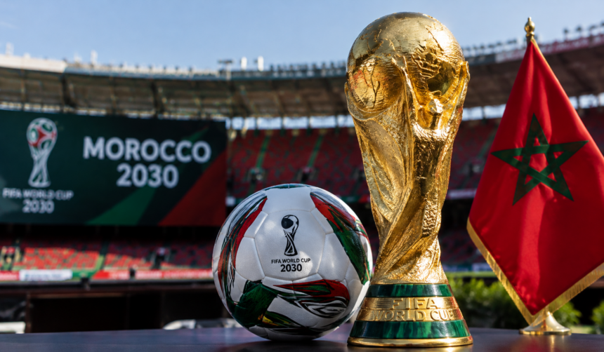 Trophée et ballon Maroc 2030
