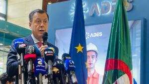 Interrogé par la presse au NAPEC, à Oran, Diego Mellado, ambassadeur de l'Union européenne en Algérie, a défendu une simplification des règles européennes. (Photo : Maghreb Émergent)